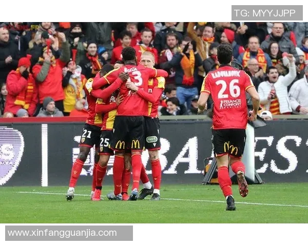 法乙联赛精彩对决朗斯主场迎战奥兰斯争夺三分 法乙联赛精彩对决朗斯主场迎战奥兰斯争夺三分